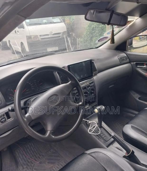 Toyota Corolla 2004 Silver