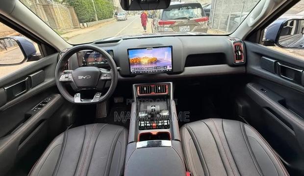New BYD Leopard 5 2025 Gray