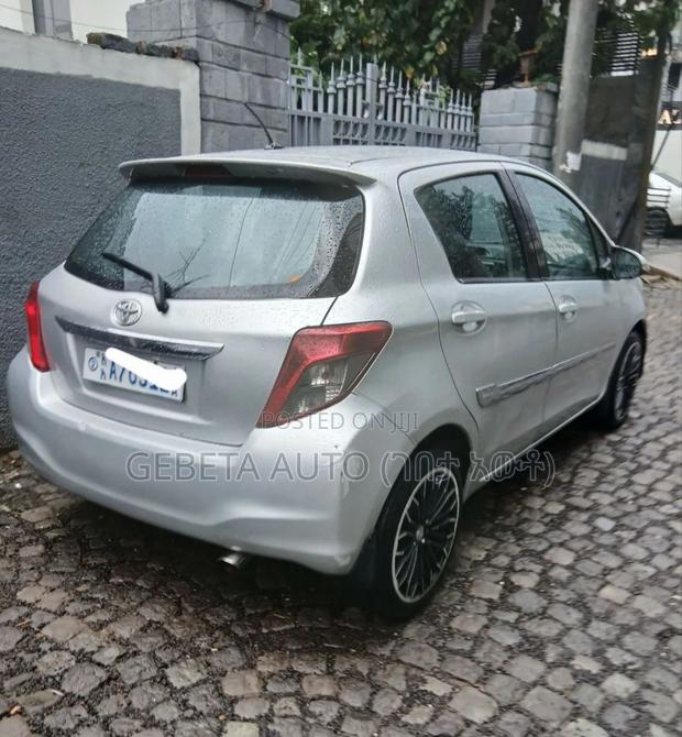 Toyota Yaris 2012