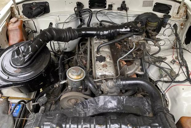 Toyota Land Cruiser 70 1987 White