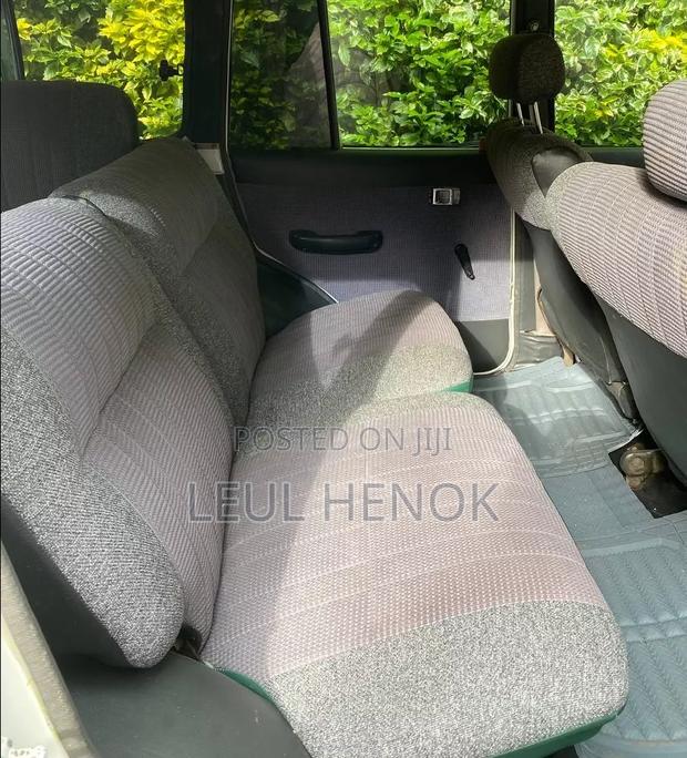 Toyota Land Cruiser 70 1987 White