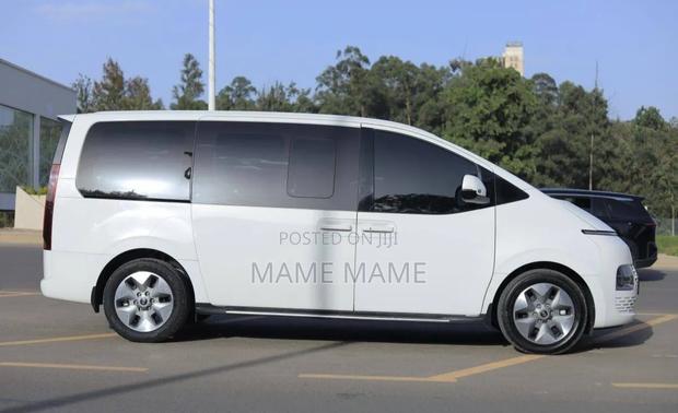 New Hyundai Staria 2023 White