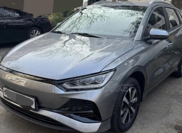 BYD E2 43 kWh 94 hp FWD 2024 Gray