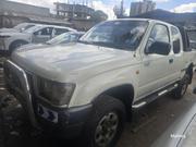 Toyota Hilux 2000 White for sale