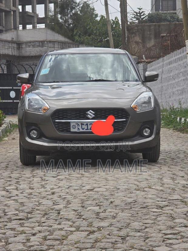 Suzuki Swift 2022 Gray