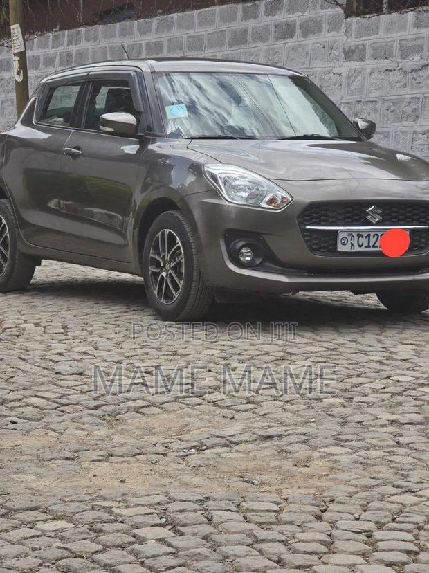 Suzuki Swift 2022 Gray