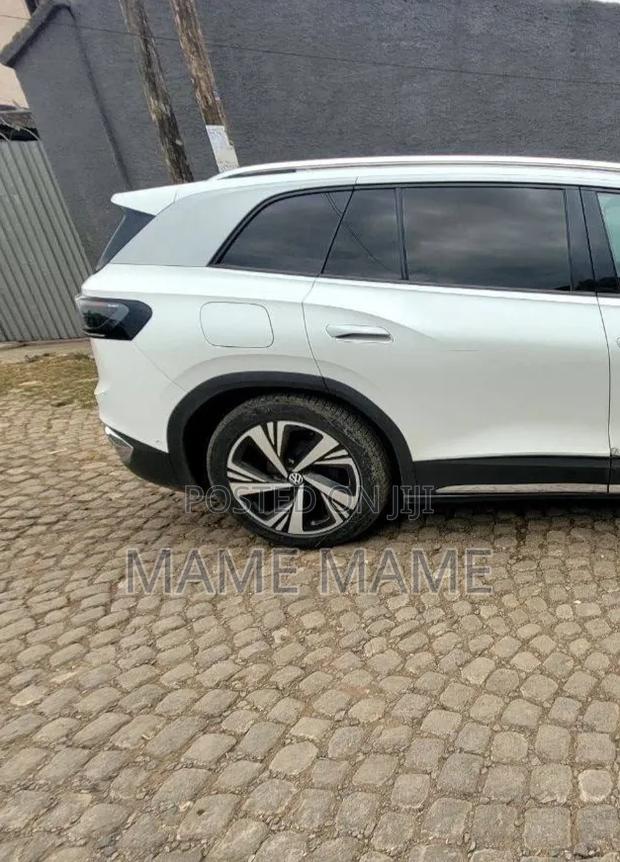 Volkswagen ID.6 2022 White