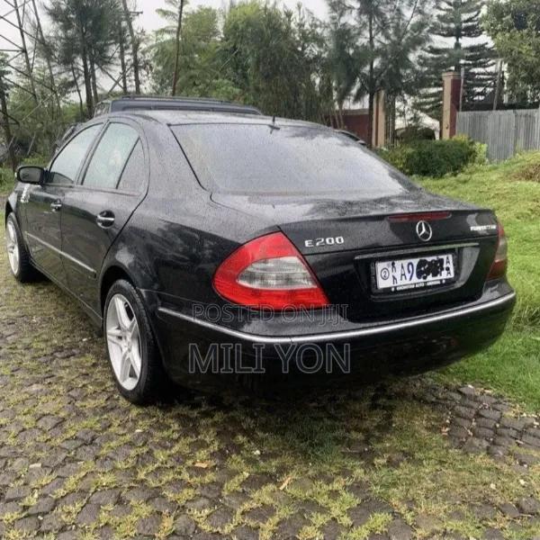 Mercedes-Benz E200 2006 Black