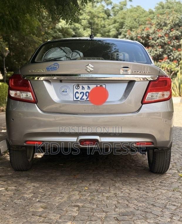 Suzuki Dzire 2022 Silver