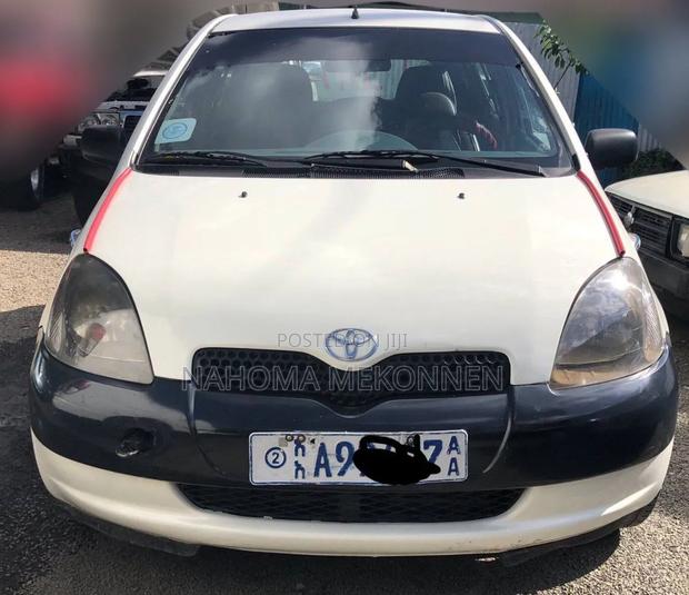 Toyota Yaris 2003 White