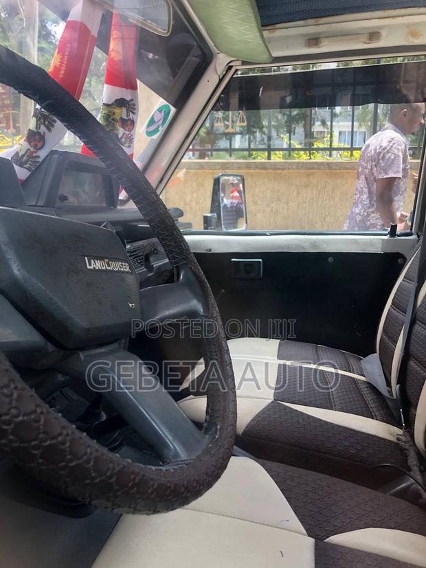 Toyota Land Cruiser 90 1997