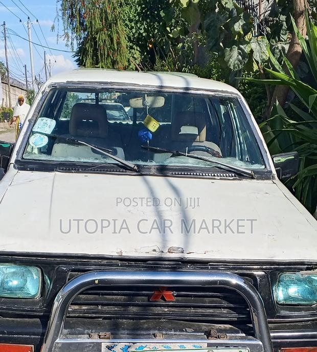 Mitsubishi L200 2000