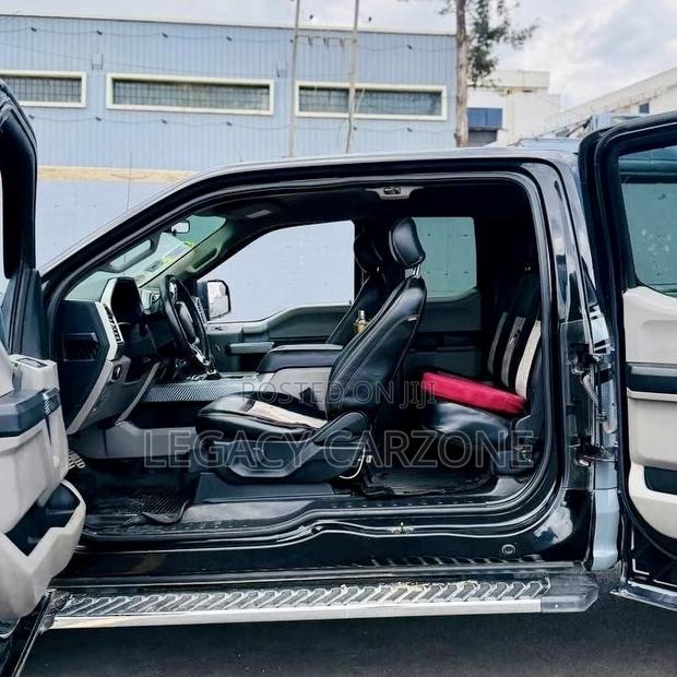 Ford F-150 2020 Black
