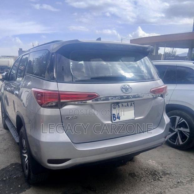 Toyota Fortuner 2019 Silver