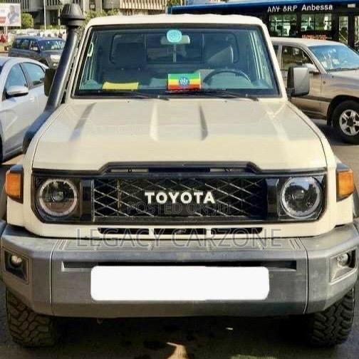 Toyota Land Cruiser 2019 White