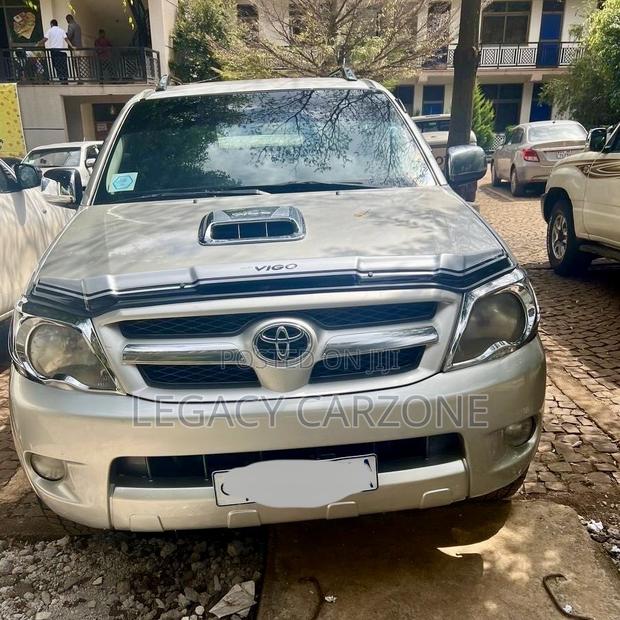 Toyota Hilux 2008 Silver
