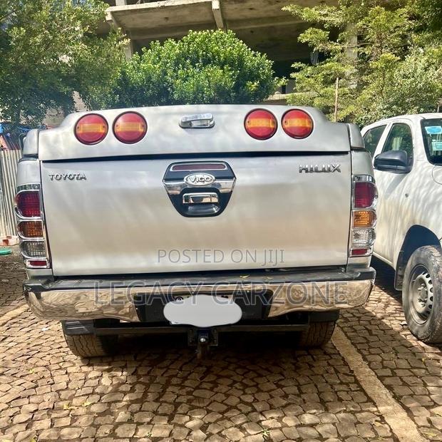 Toyota Hilux 2008 Silver