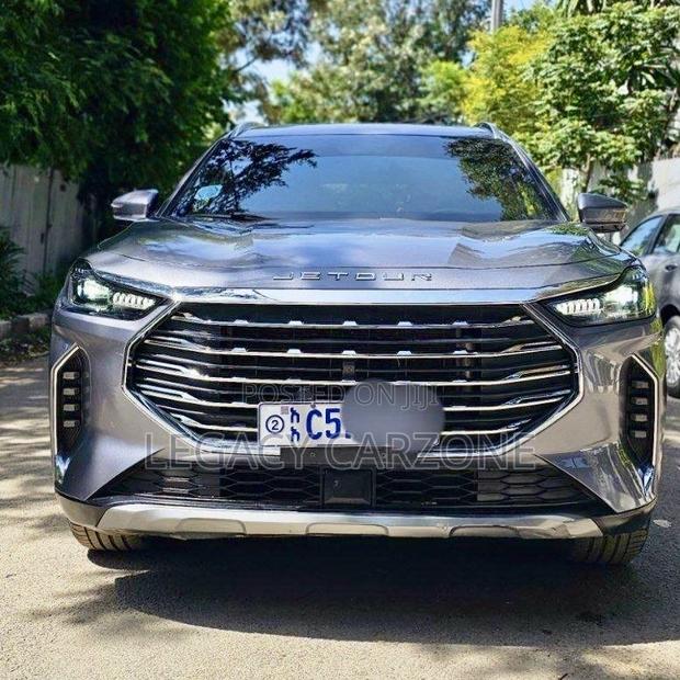 Jetour X70 Plus 2023 Silver