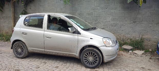 Toyota Vitz 2001