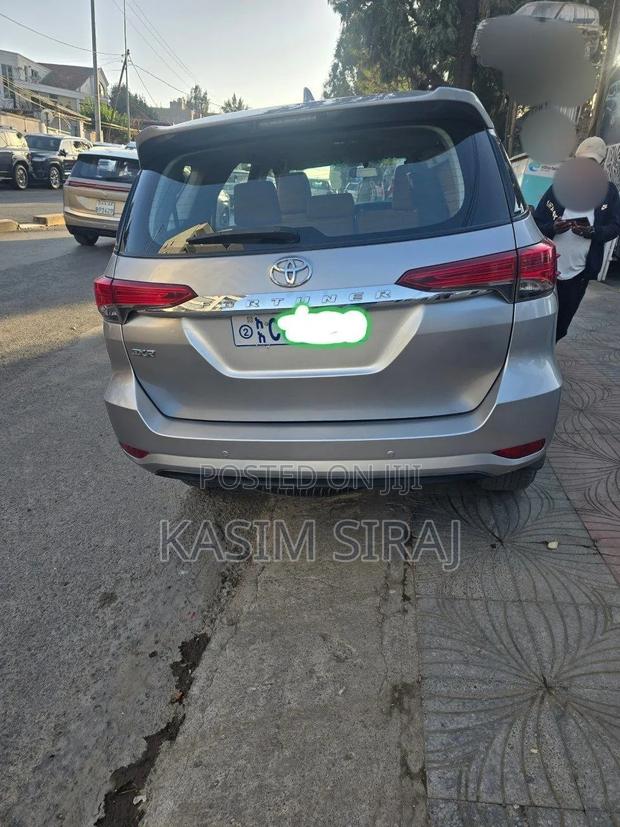 Toyota Fortuner 2017 Silver