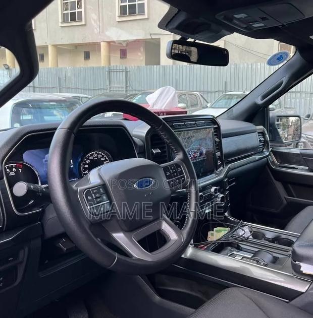 Ford F-150 2022 Black