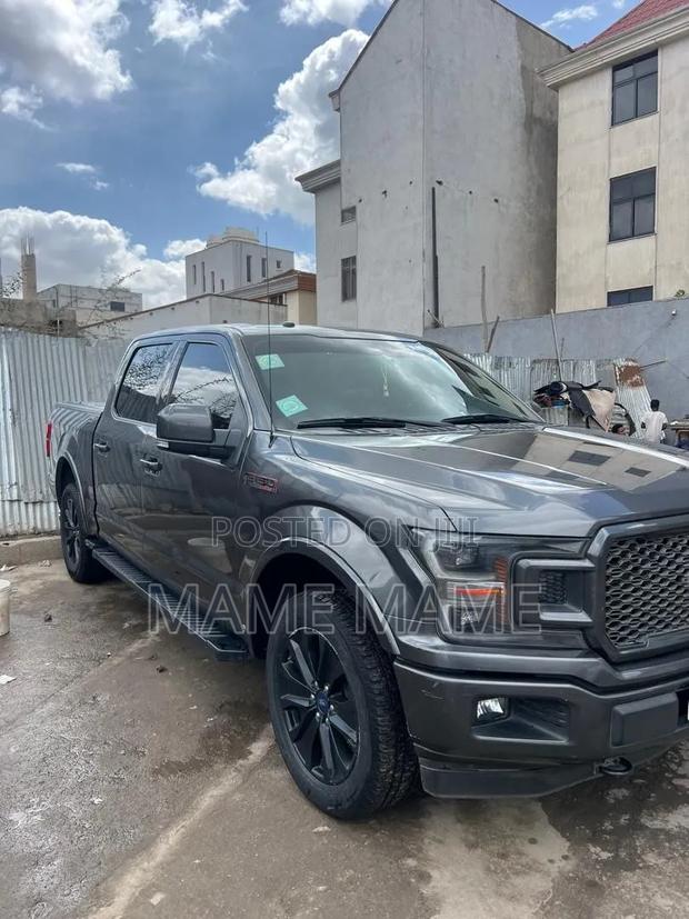 Ford F-150 2022 Black