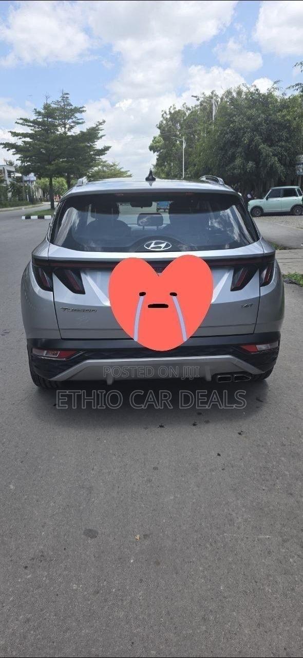 Hyundai Tucson 2022 Silver