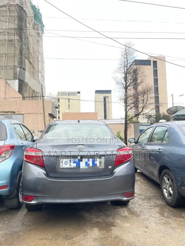 Toyota Yaris 2014 Brown