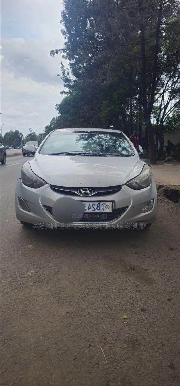 Hyundai Elantra 2013 Silver