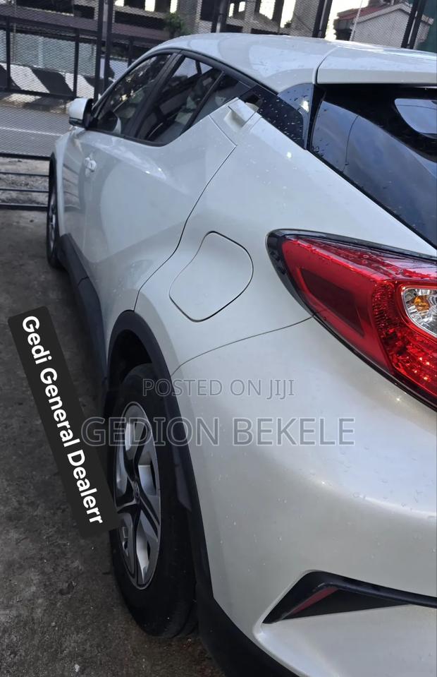 Toyota C-HR 2022 White