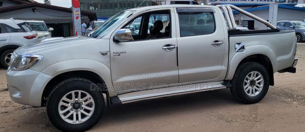 Toyota Hilux 2.5 D-4D Double Cab 4x4 SRX 2007 Silver