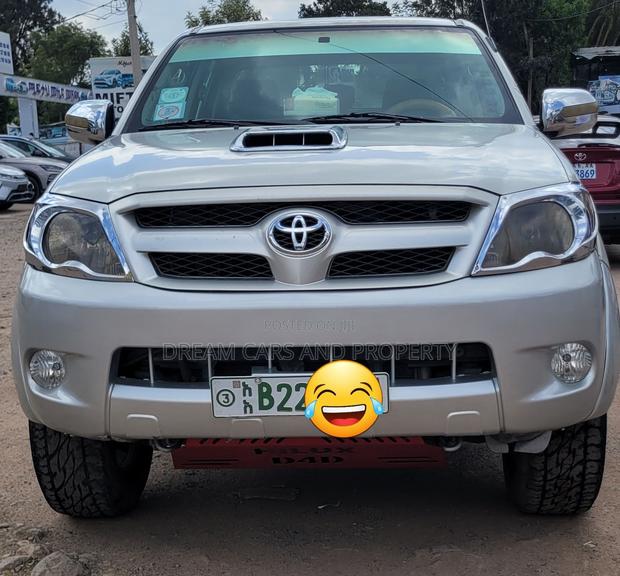 Toyota Hilux 2.5 D-4D Double Cab 4x4 SRX 2007 Silver