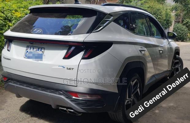 Hyundai Tucson 2022 White