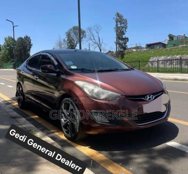 Hyundai Avante 2013 Burgundy