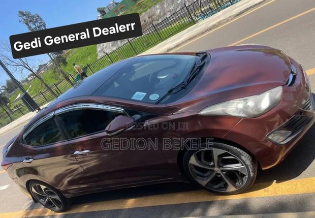 Hyundai Avante 2013 Burgundy