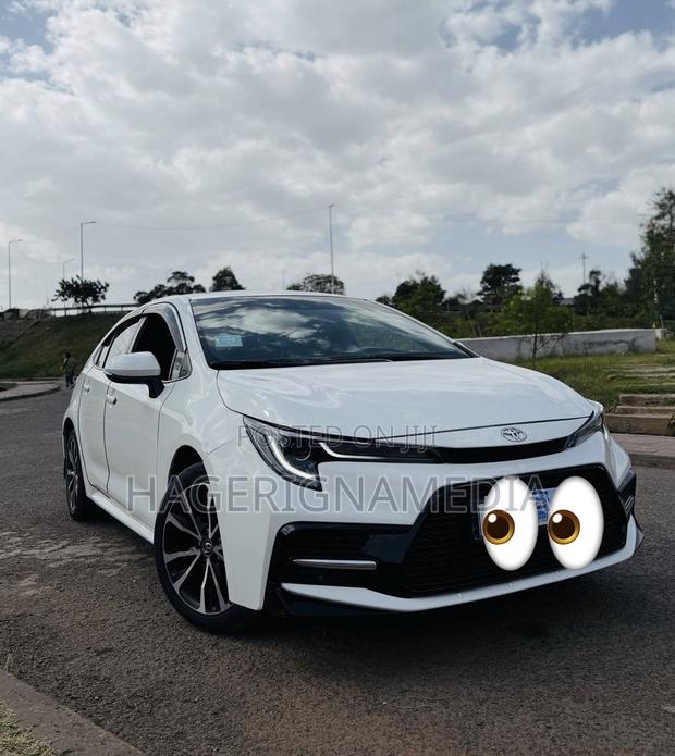 Toyota Corolla 2023 White