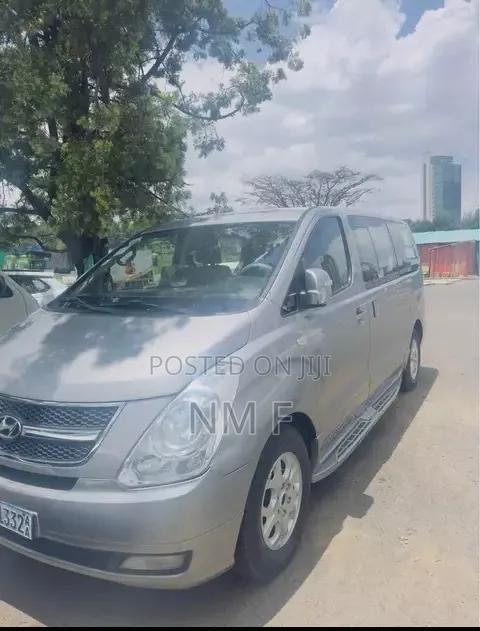 Hyundai H300 2015 Silver