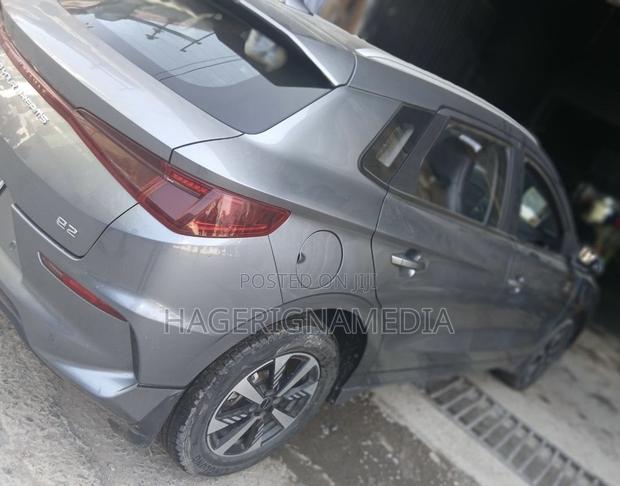 BYD E2 43 kWh 94 hp FWD 2024 Silver