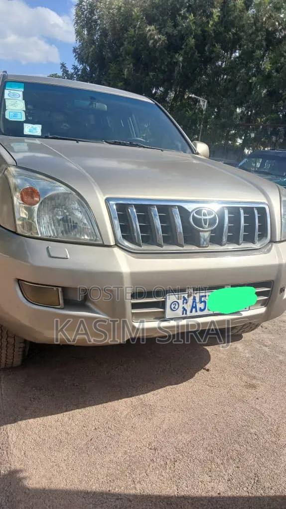 Toyota Land Cruiser Prado 2006 Brown