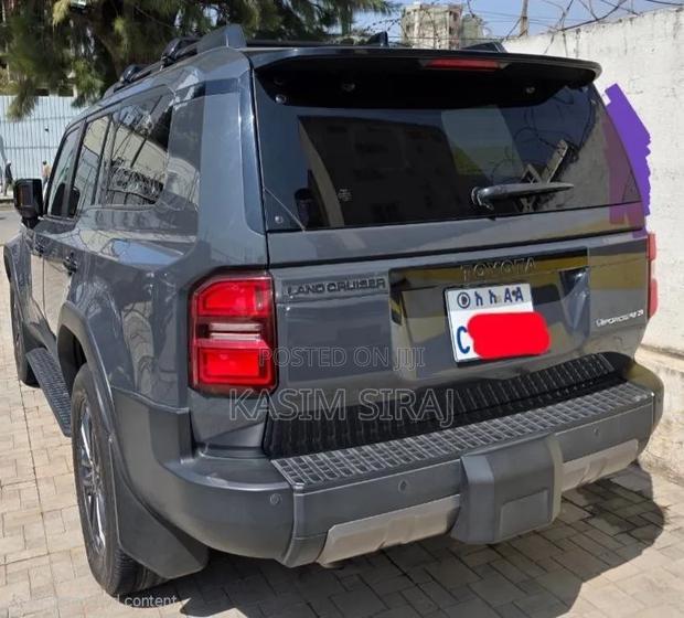 Toyota Land Cruiser Prado 2024 Gray