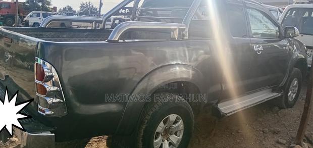 Toyota Hilux 2.5 D-4D 4X4 SRX 2010 Black