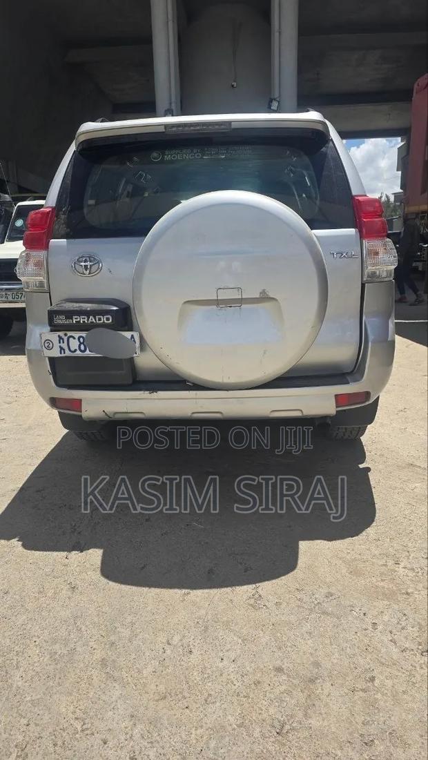 Toyota Land Cruiser Prado 2014 Silver