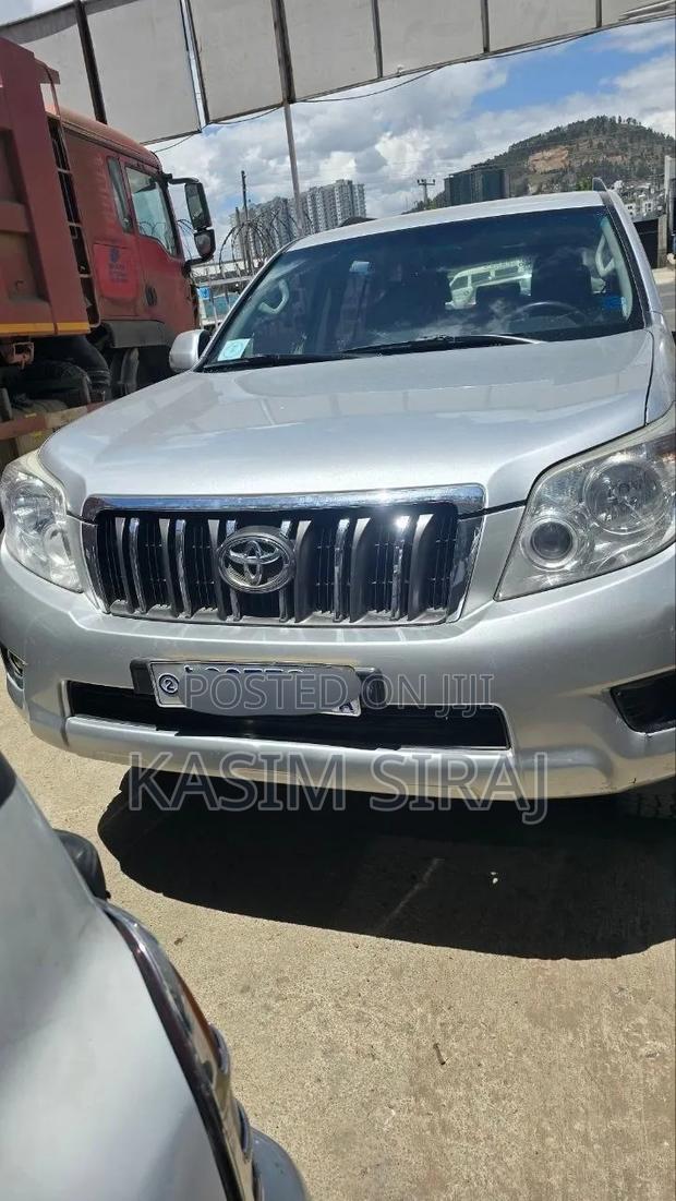 Toyota Land Cruiser Prado 2014 Silver