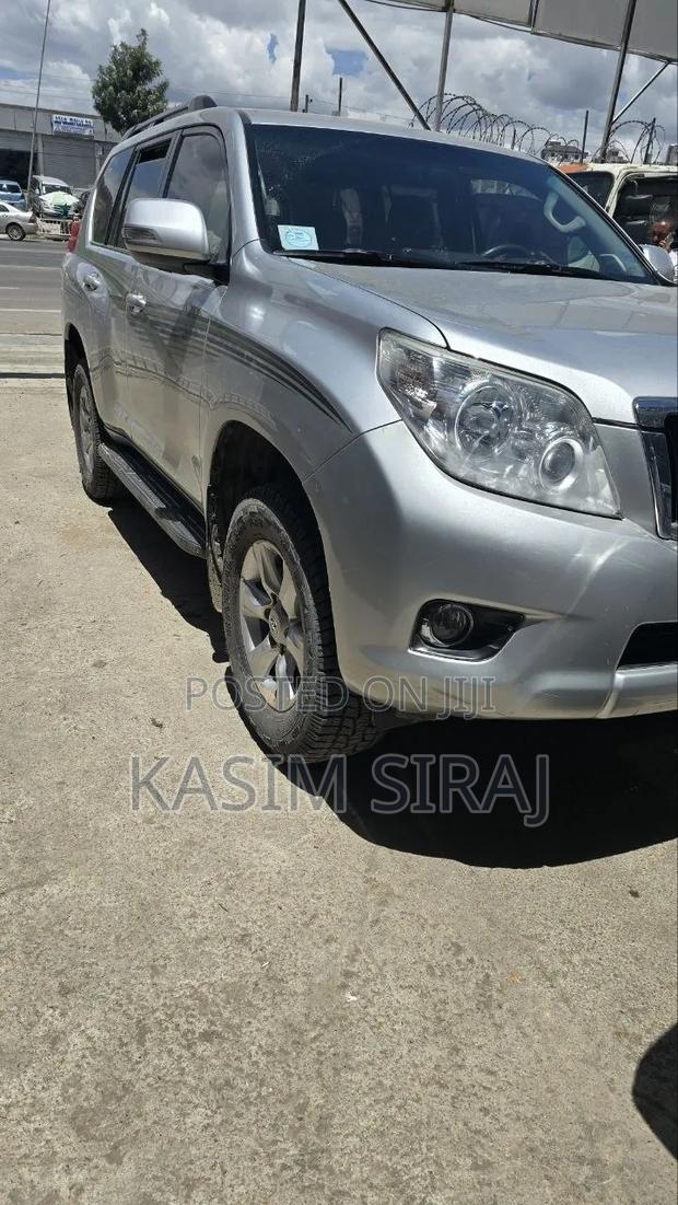 Toyota Land Cruiser Prado 2014 Silver