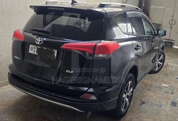 Toyota RAV4 2018 Black