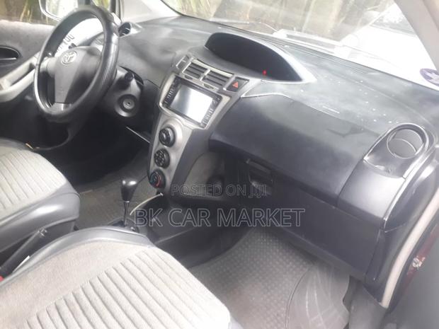 Toyota Yaris 2010 Burgundy