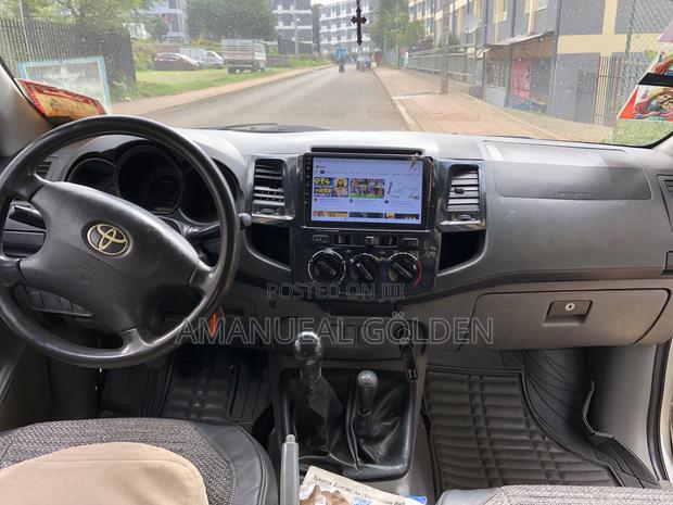 Toyota Hilux 2009 Brown