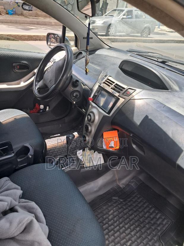 Toyota Yaris 2006 Silver