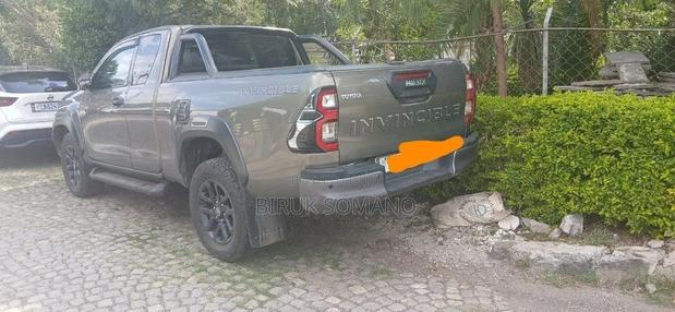 Toyota Hilux 2022 Green