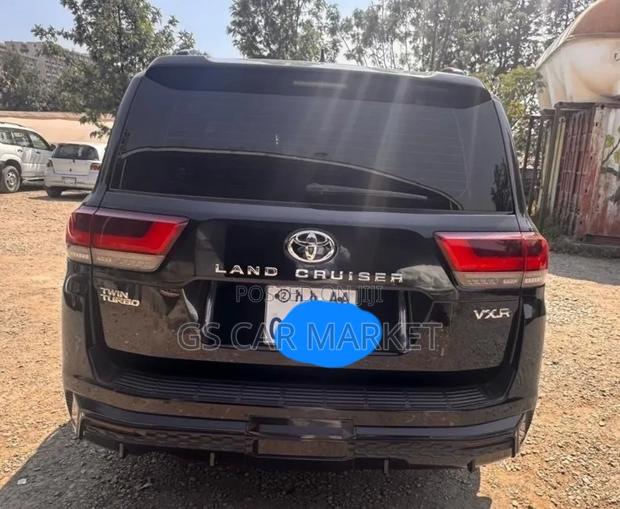 Toyota Land Cruiser 2023 Black